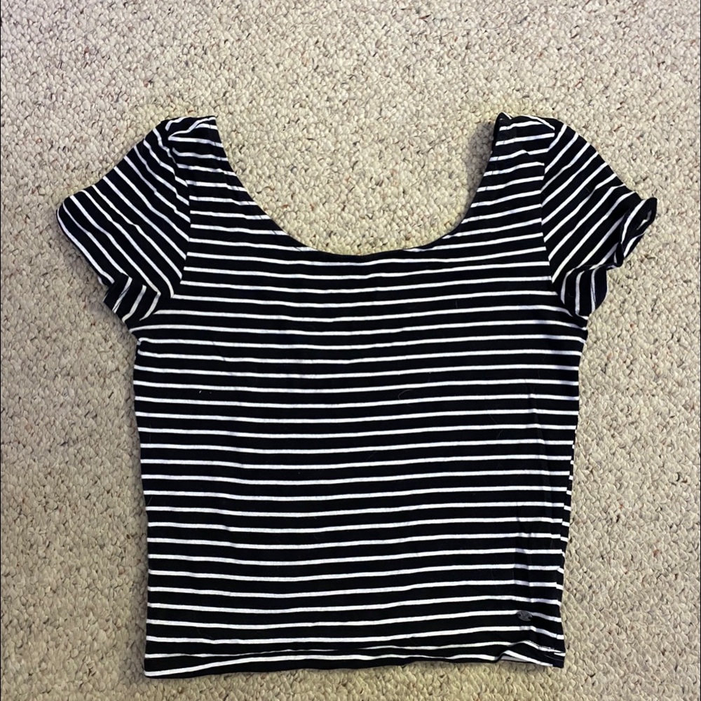 Forever 21 cropped top - black & white